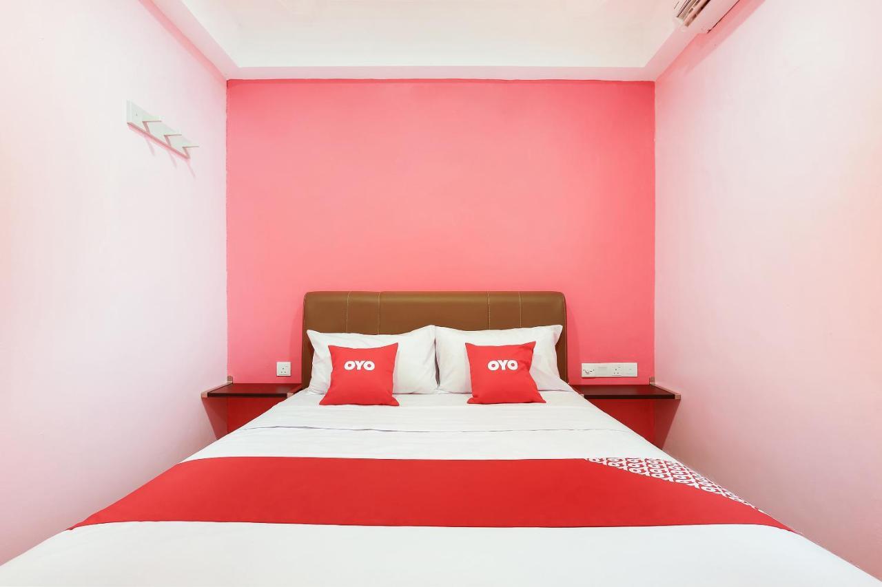 OYO 89387 Sun Keerana Hotel Klang Bagian luar foto