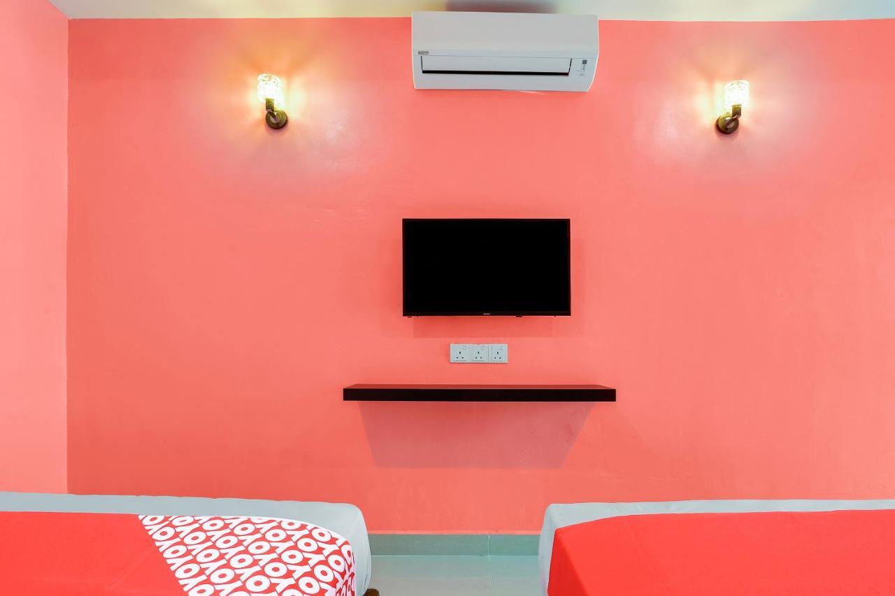 OYO 89387 Sun Keerana Hotel Klang Bagian luar foto