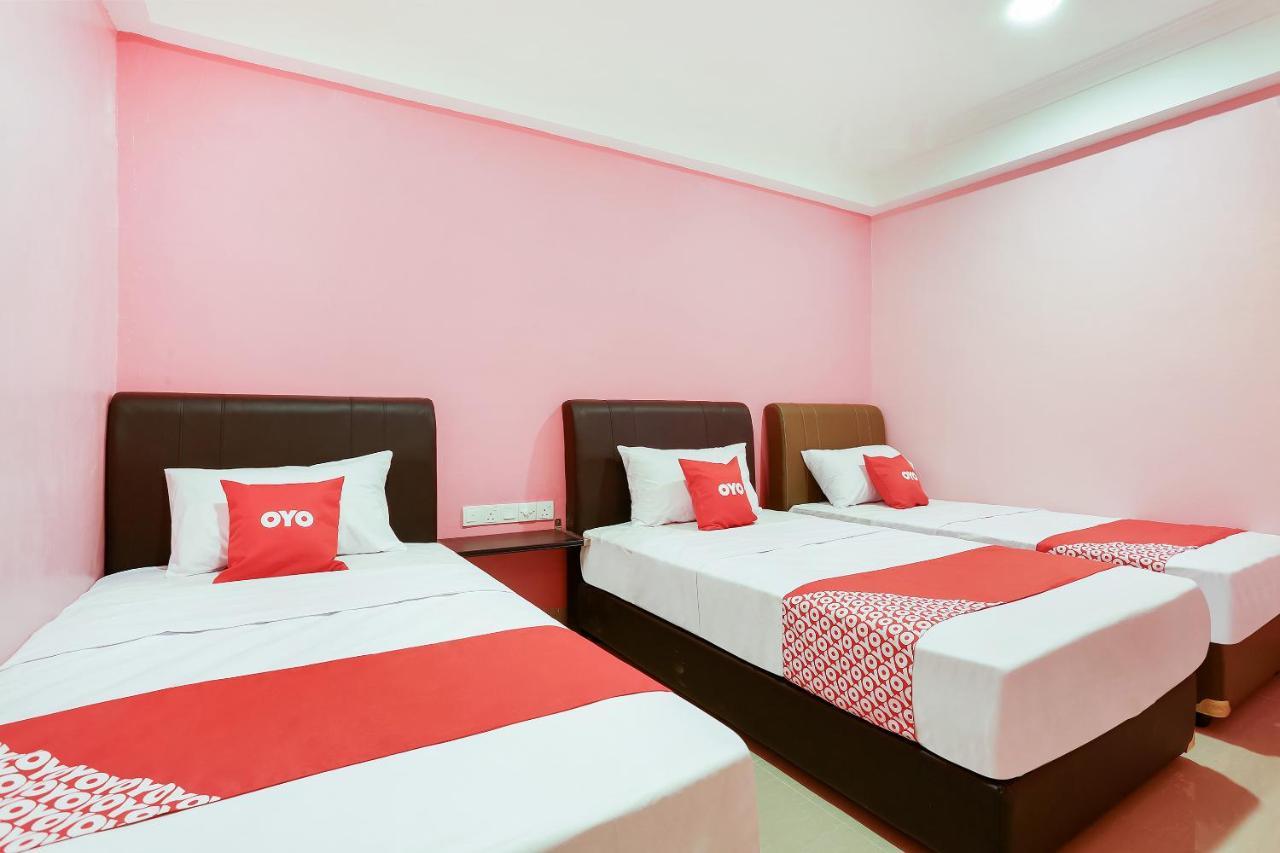 OYO 89387 Sun Keerana Hotel Klang Bagian luar foto
